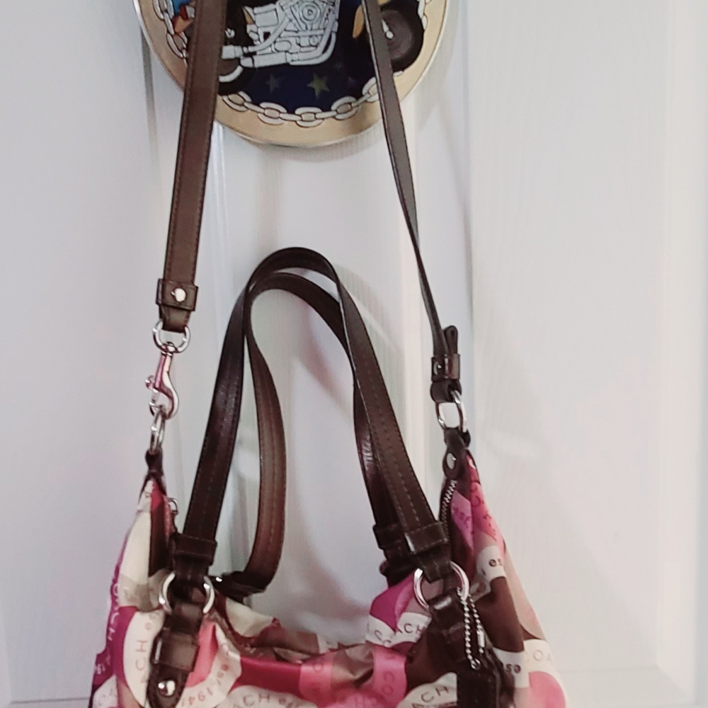 Vintage Meduim Handbag 👜 By Coach - Picture 7 of 15
